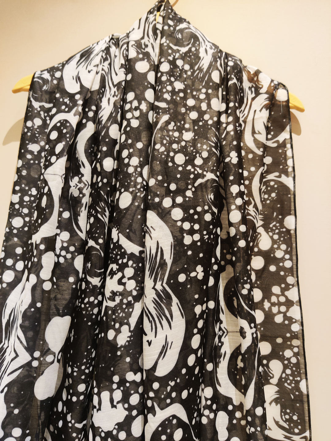 Splattered / Monotone